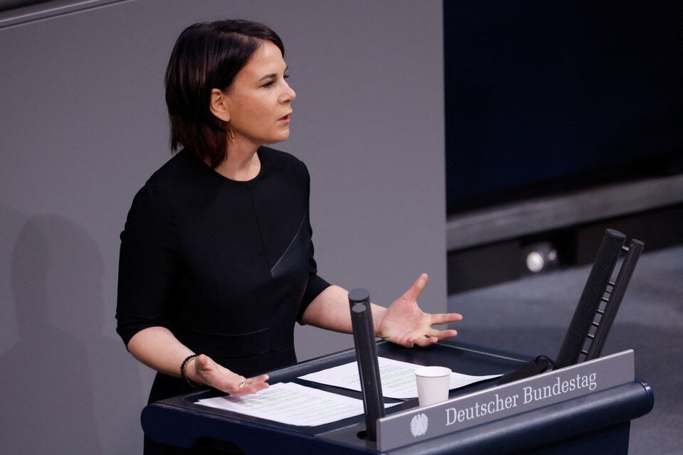     Глава МИД ФРГ заявила, что для Европы важна не "безопасность с Россией", а "безопасность от России"  REUTERS