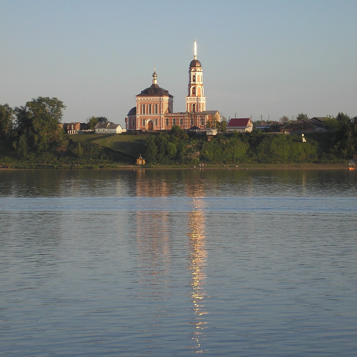 Фото Ю.Бородулиной. Храм в с. Нижние Муллы, Пермский край