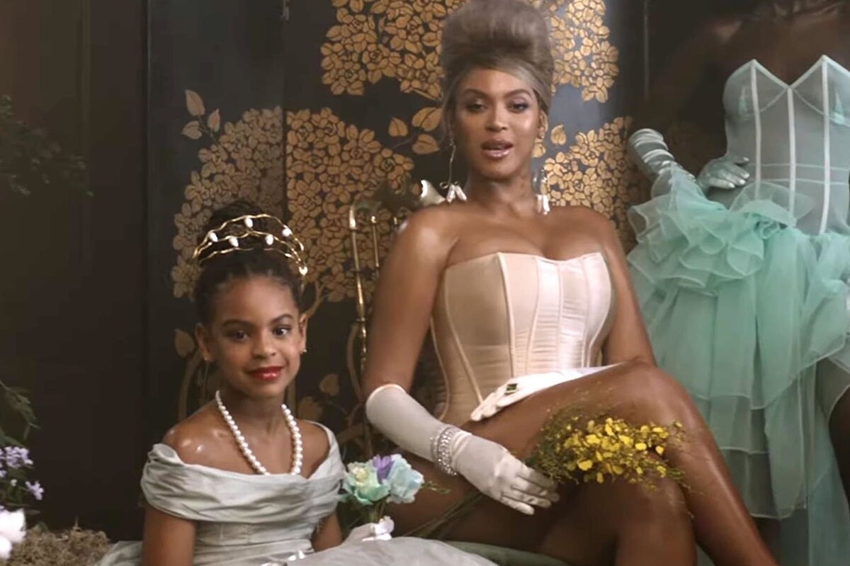     «Ребенок захотел драгоценности»: 10-летняя дочь Бейонсе попыталась купить бриллианты на аукционе