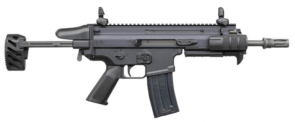 FN SCAR SC в калибре .300 BLK (7,62×35 мм) весит 3,2 кг при длине со сложенным прикладом 591 мм