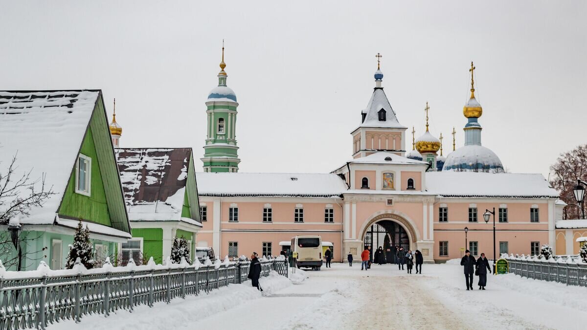    Оптина пустынь © Depositphotos.com / PhotoMost