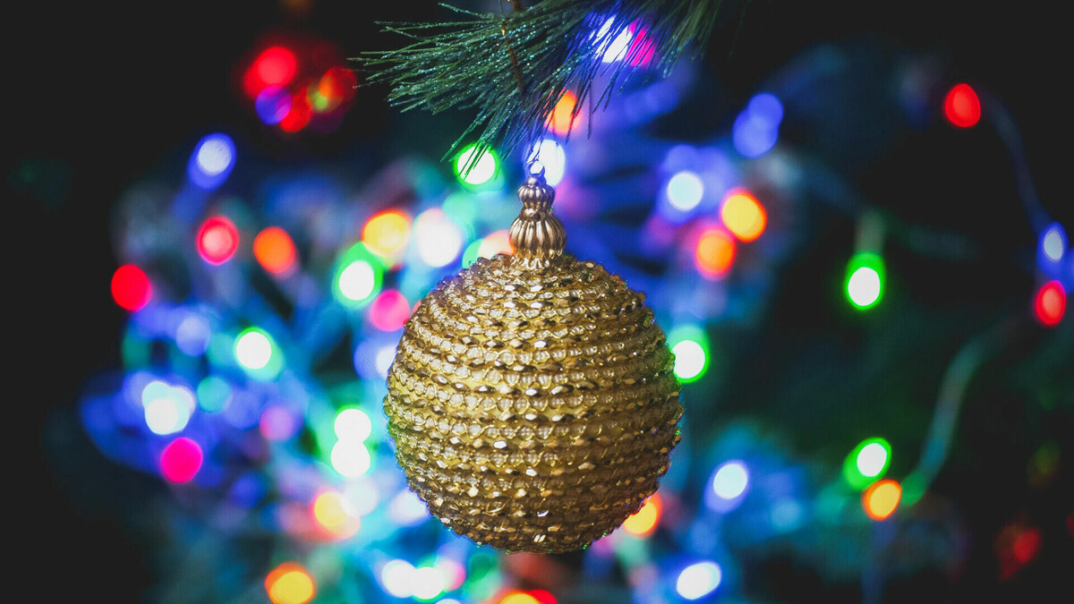     В Удмуртии и других регионах России 31 декабря может стать официальным выходным днем. Тем самым, новогодние каникулы в 2023 году продлятся на один день. Об этом сообщили федеральные СМИ со ссылкой на члена комитета Совета Федерации по конституционному законодательству Александра Башкина.