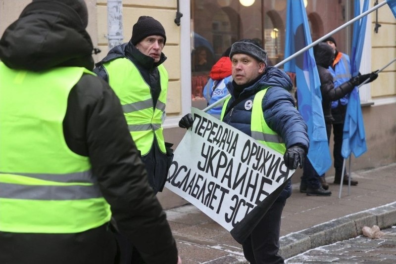    В Таллине митингуют против украинизации Эстонии и по примеру Украины угрожают высылкой православному митрополиту