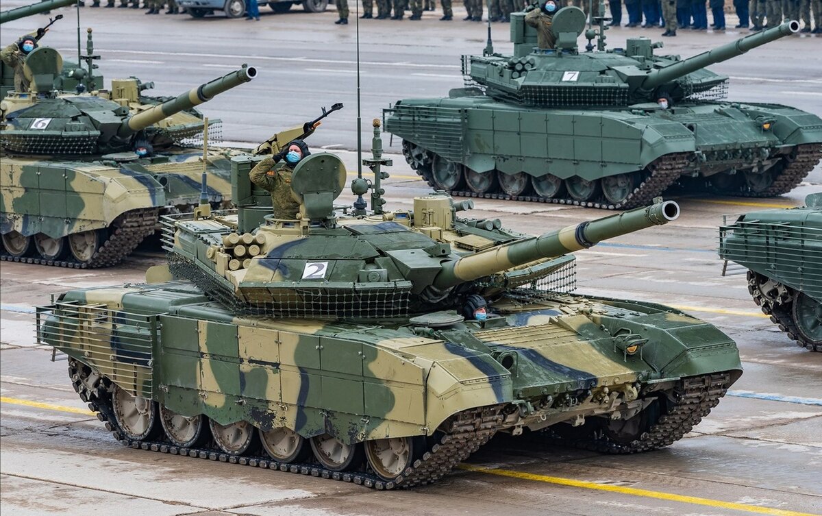 Т-90М полностью прикрыт более современной ДЗ 3-го поколения "Реликт"