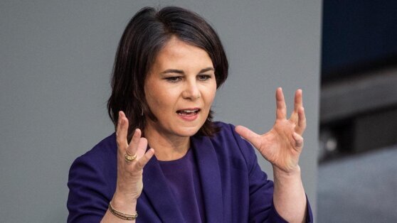    Бербок отреагировала на скандал в КНР из-за ее слов о Си Цзиньпине Юлия Шелковенко