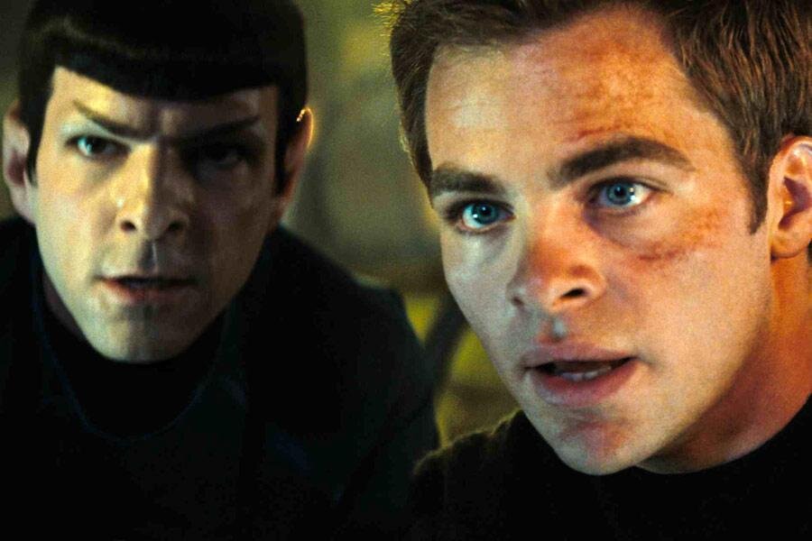 Ремейк это. Star Trek 2009 young Kirk.