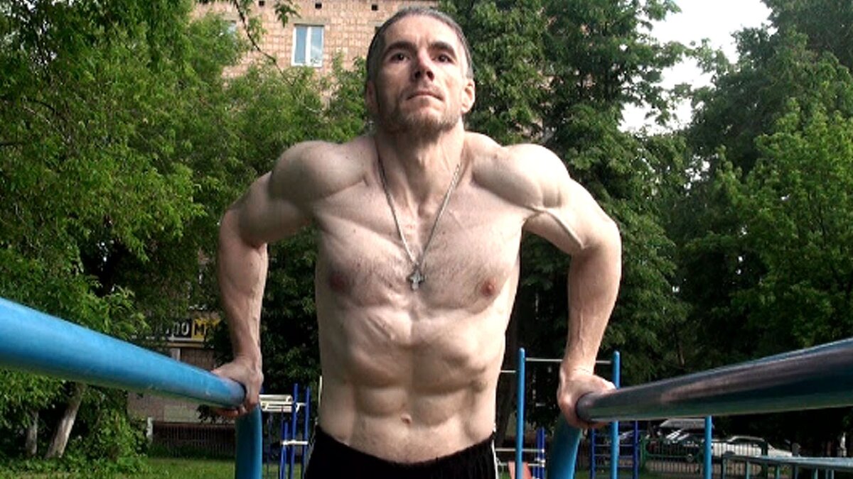 Гордовский Алексей на турнике