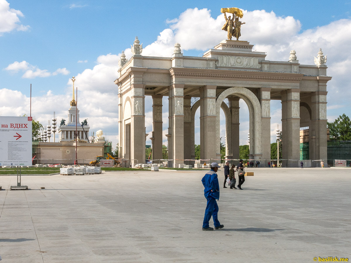 ворота вднх в москве