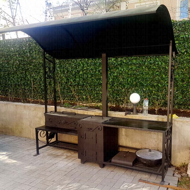  Материал жаровни: сталь 4 мм
Длина по фасаду: 250 см
Ширина (глубина) по крыше: 160 см
Ширина (глубина) по основанию: 56 см
Высота: 225 см
Топка ДхШхВ: 93х36х24 см
Печь ДхШхВ: 55х55х75 см
Вес: 180 кг
В комплекте: каркас с крышей и печкой, жаровня с ящиками-зольниками, колосник, крышка для жаровни, крышка для печки, дымоход,
В подарок: перегородка жаровни, решетка-барбекю, совок, кочерга 