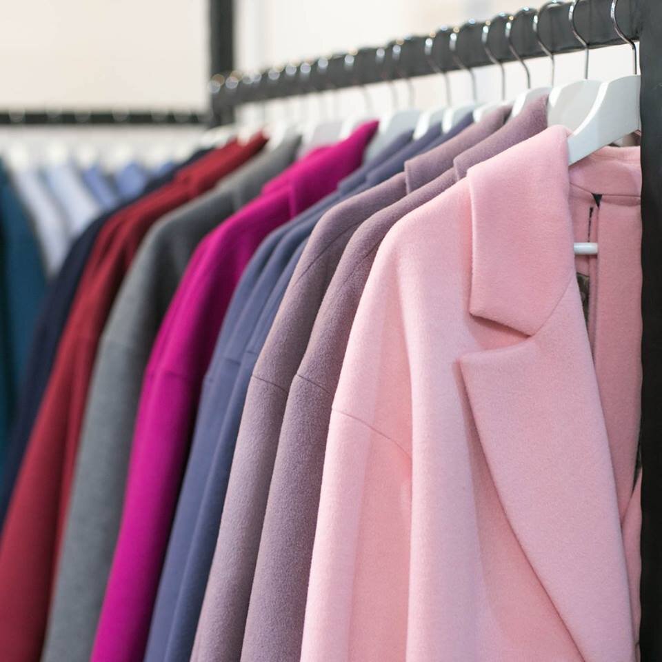 All we need одежда. метрополис магазины женской одежды 1 этаж. All we need одежда. All we need свитшот. All we need магазины в москве.