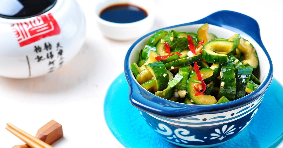 Источник картинки: https://www.anews.com/p/94383382-bitye-ogurcy-po-kitajski/