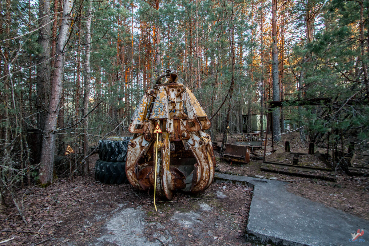 Чернобыль город призрак взрыв. Похищение по чернобыльски. Похищение по чернобыльски. Чернобыль зона отчуждения катастрофа. Чернобыль башня в дыму.
