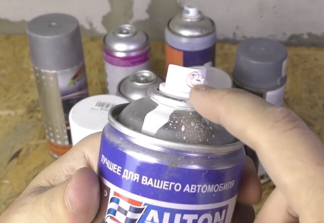 Как часто бываешь что у вас остались баллончики с краской, но они уже не брызгают , хотя там есть краска?  Всё потому , что остатки краски забили сопло и трубку , и застыли . 