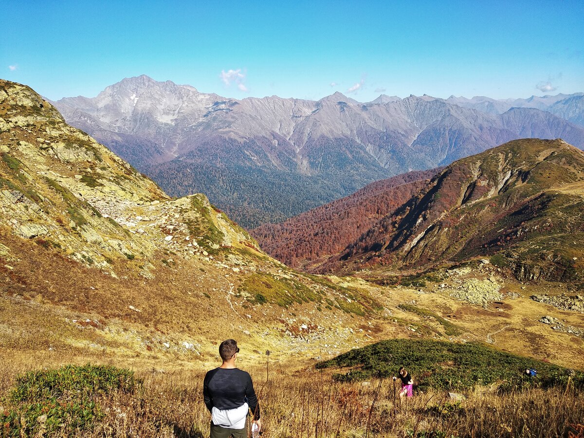 медвежьи ворота бзерпинский карниз. покажи нахичеване гору волчий зуб. красная поляна высота над уровнем.