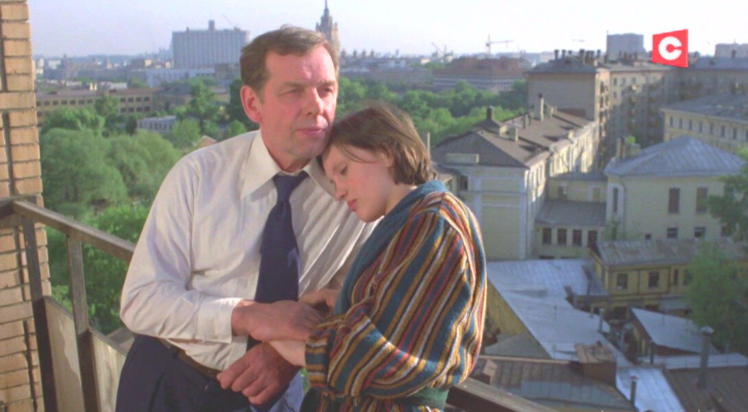 Кадр из фильма "Экипаж"  