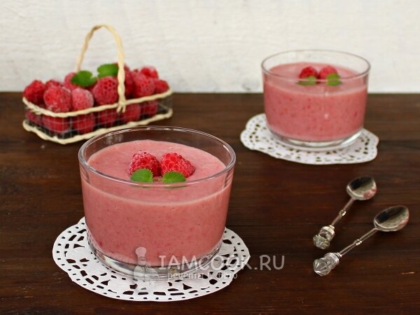 Рецепт зеленого смузи с шпинатом и спелой грушей