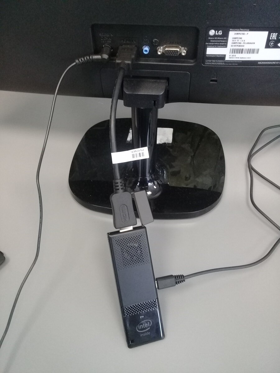 Обзор Intel Compute Stick | Лаборатория сисадмина | Дзен