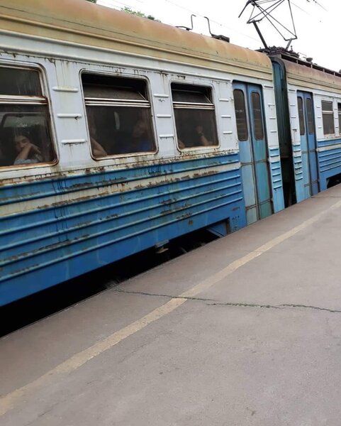 «Это реальная жесть». Пассажирка показала в Сети фото украинских электричек