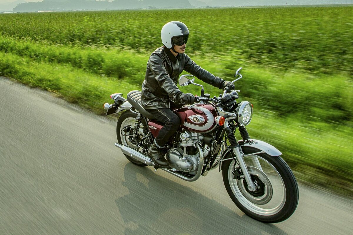 Мотоцикл Kawasaki w800