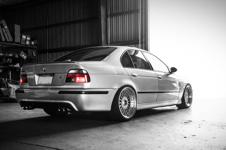  -      BMW E39  M5   BMW  