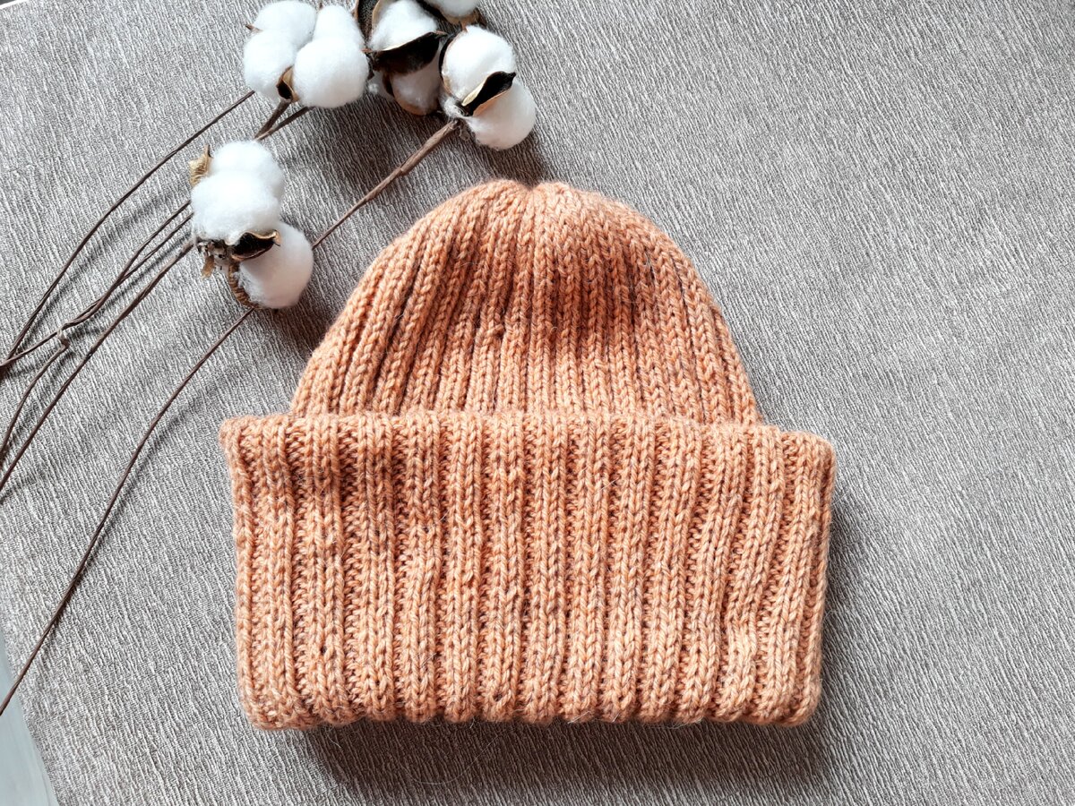 Флисовая подкладка для вязаной шапки. Пошив трикотажной шапки своими руками. Шапочка из флиса мужская. Как сложить пилотку из бумаги пошагово. Шапка из трикотажа мастер класс.