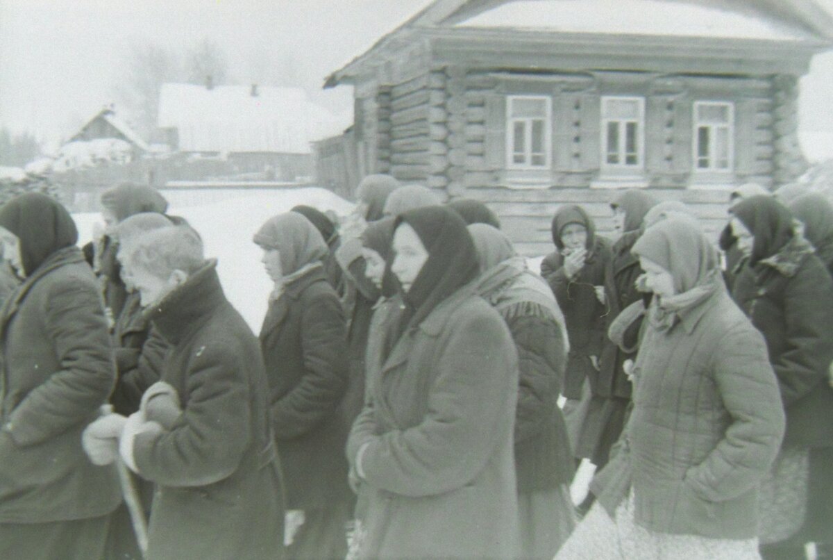 Похороны в деревне. Горьковская область 1961 год. | Архив отца и наша  память. | Дзен