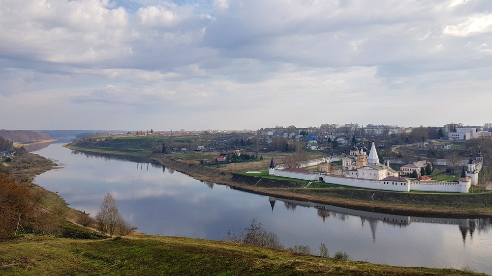 Погода город старица. Старицкий Успенский монастырь Старица. Старица город в Тверской области. Старица Тверская область речка. Старица Тверской области информация.