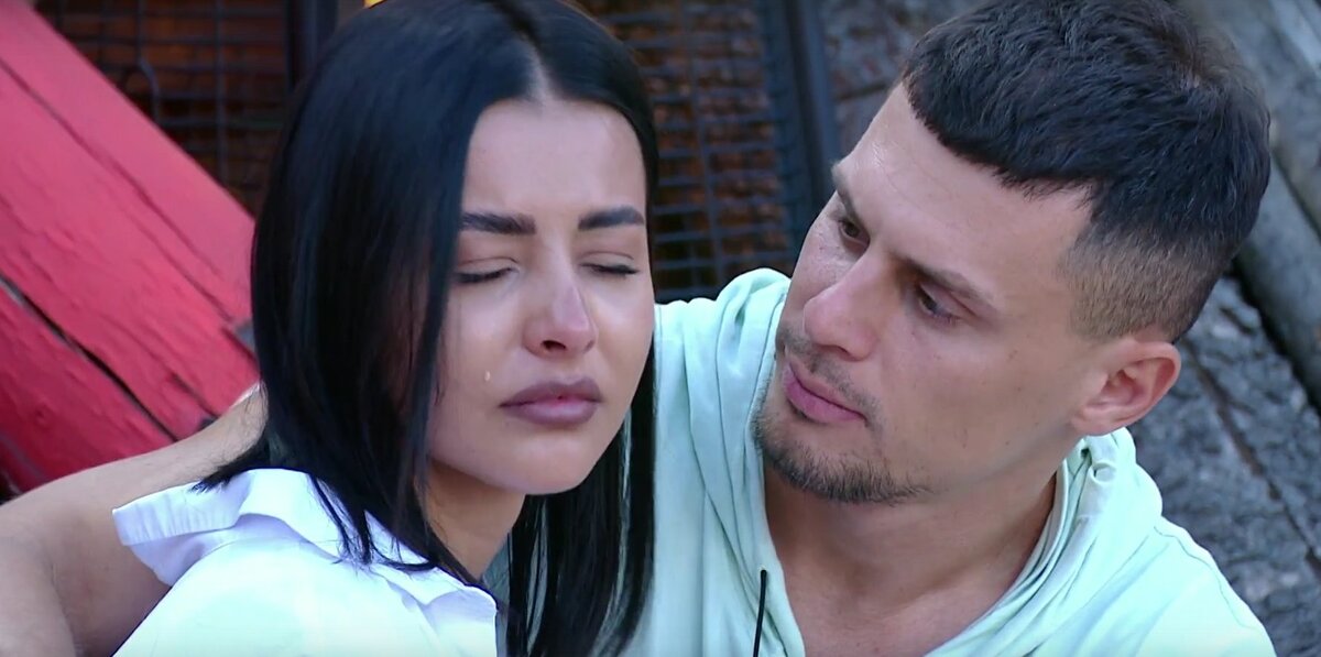 Участники проекта дом 2 Кристина Бухынбалтэ и Иван Барзиков, фото из яндекс картинки.