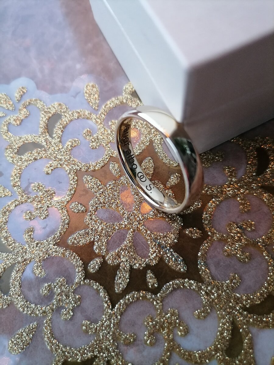 Кольцо с гравировкой. Foto: Stefanie Haller