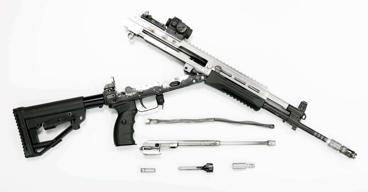 AR-очный мир победил, аппер и ловер оказались сильней...Новый Ак-521 с элементами M16.
