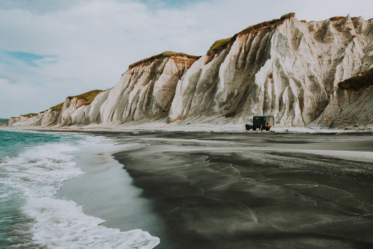 Итуруп. Белые скалы. Фото Perito-burrito. Источник фото: https://www.perito-burrito.com/posts/iturup-white-cliffs