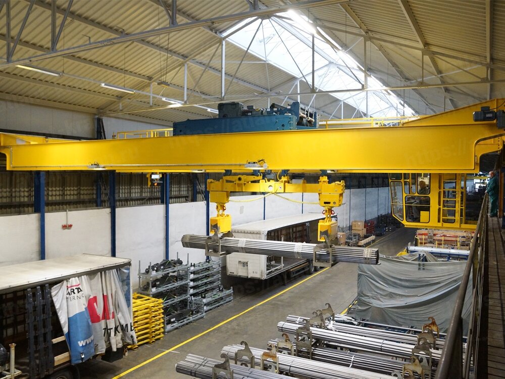 Мостовой двухбалочный кран