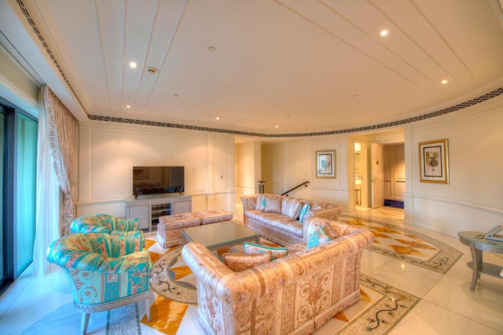 Источник: https://www.booking.com/hotel/ae/palazzo-versace-dubai.ru
