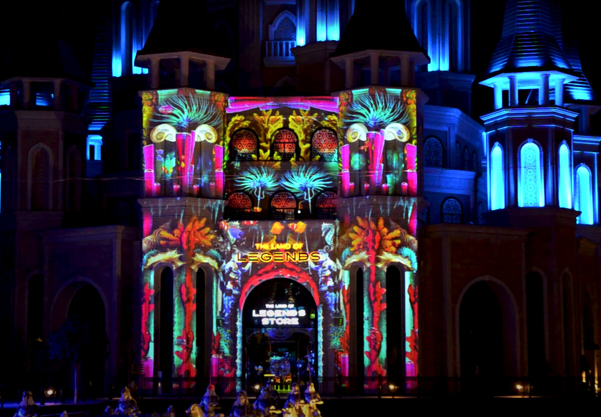Фасадный мэпинг в парке развлечений "The Land of legends"