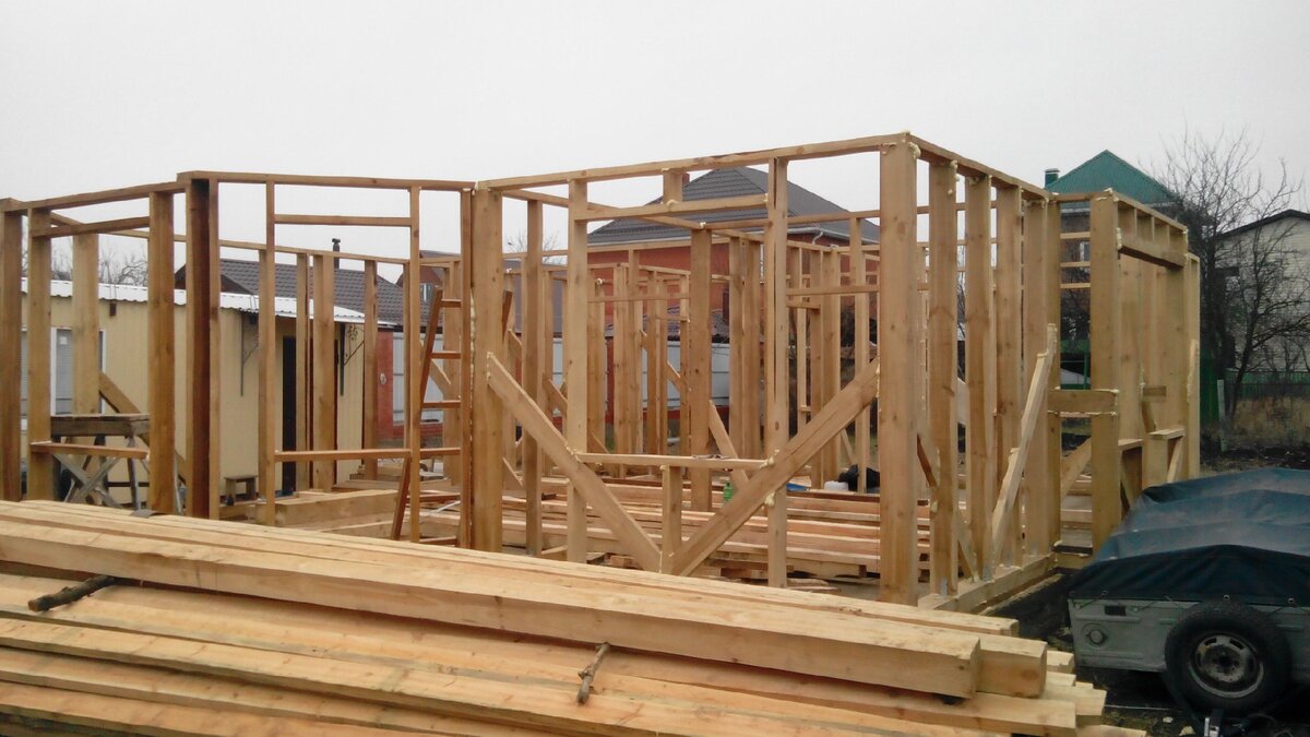 Каркас, очень похож на Гошин. Листайте галерею...