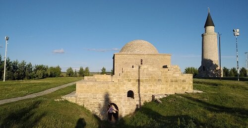 Ханская усыпальница и Малый минарет