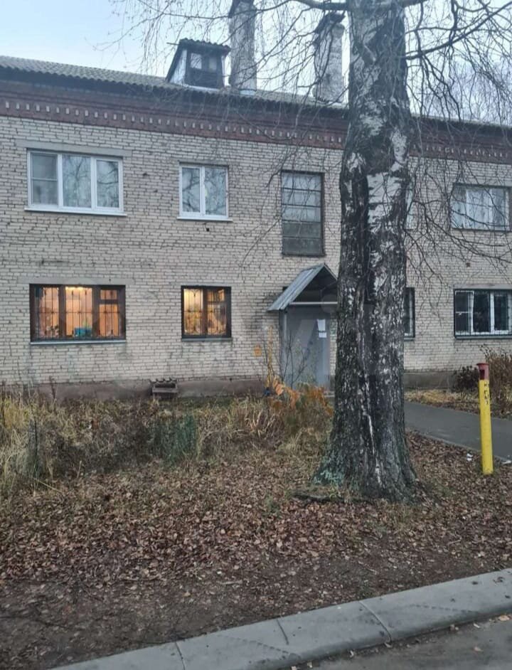 Дом Маши, свет горит в окнах её новой квартиры