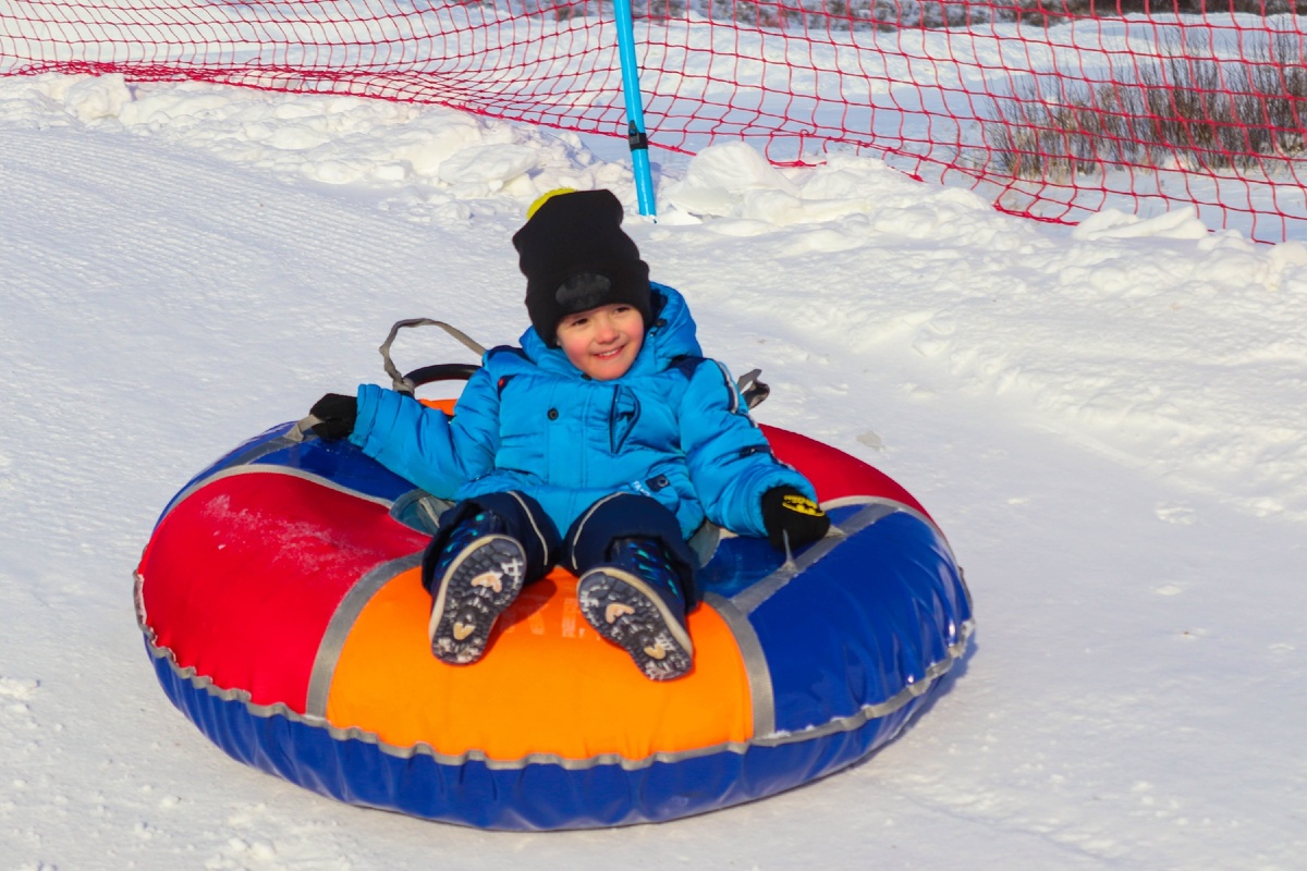 Для проведения обзорных краеведческих экскурсий на горе «Известная» на горнолыжном курорте «Солнечная долина» будут обустроены две смотровые площадки со стационарными биноклями (биноскопами)