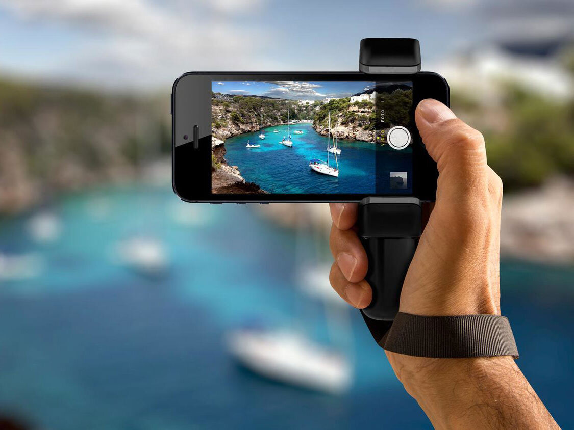 Shoot videos. Съемка на телефон. Видеосъемка на телефон. Фотографирует на телефон. Фотокамеры телефона.