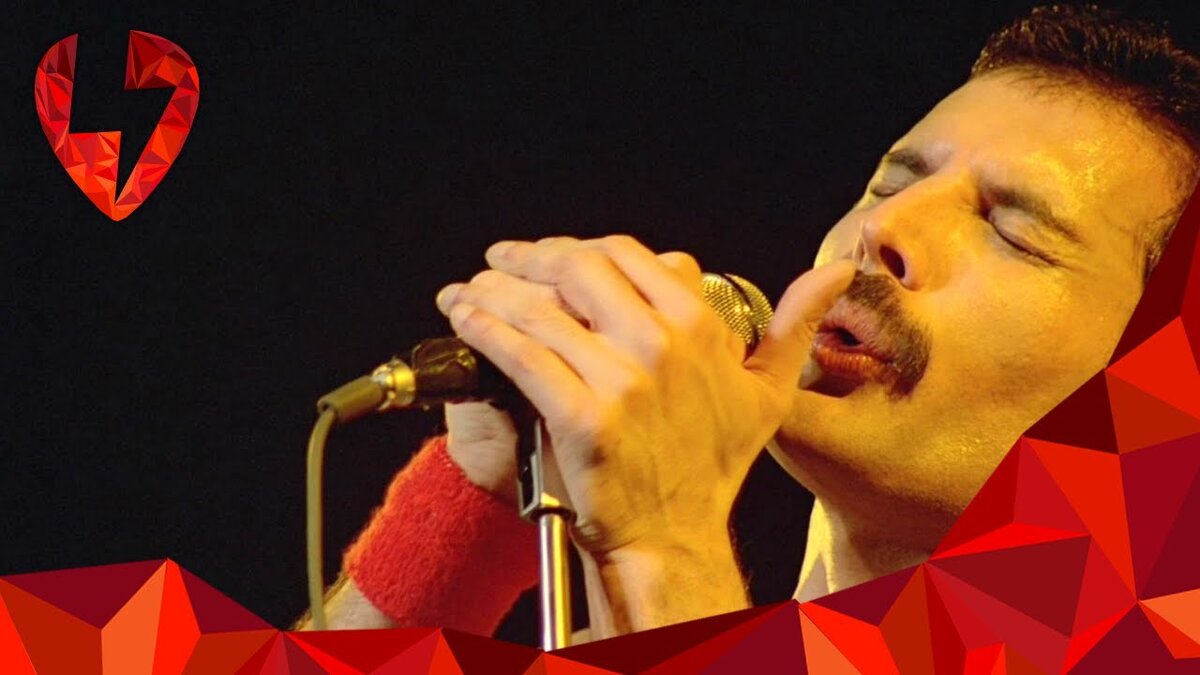 Фредди исполняет Love of My Life