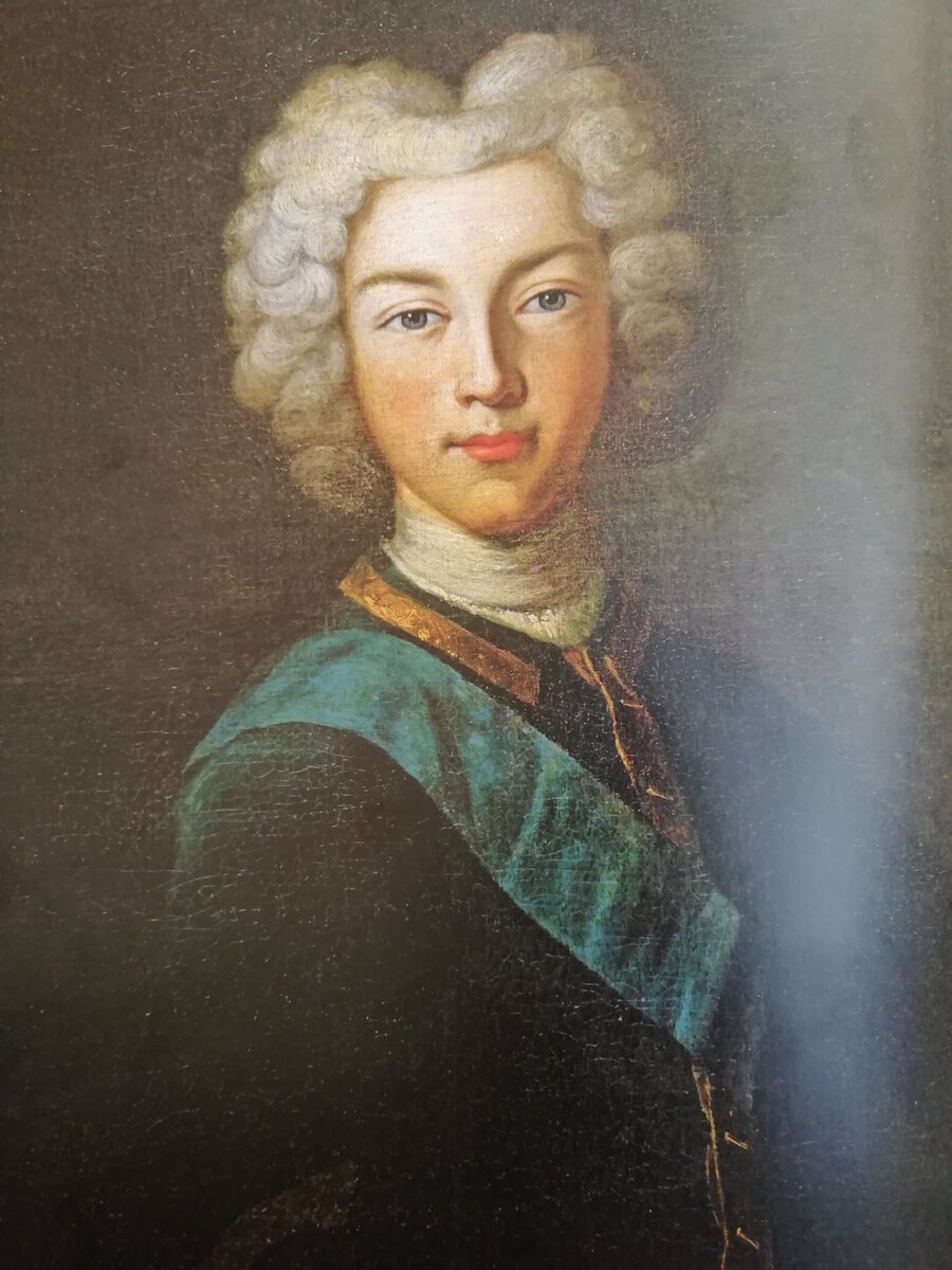 Император Пётр II. Художник И. П. Людден. Конец 1720-х. Государственный музей заповедник Павловск.