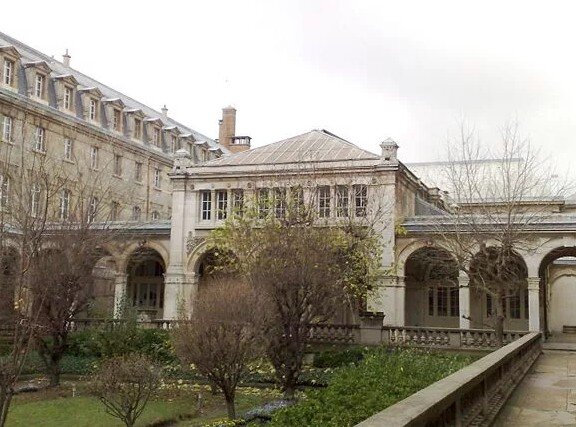 👍Колледж Шарлеман (Фото: ppt-online.org) 