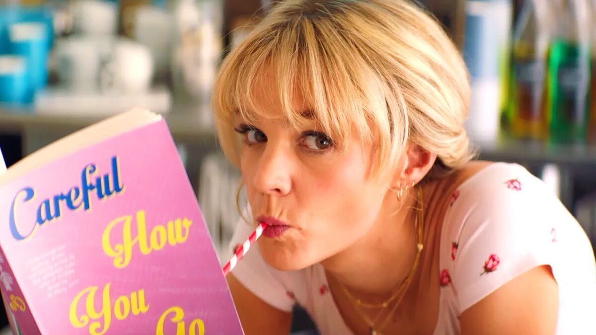 Кадр из фильма "Девушка, подающая надежды", 2020 г.