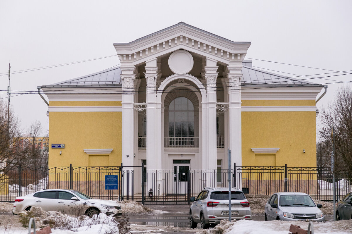 Спортивный комплекс курьяново. Курьяново Церковь. Курьяново. Курьяново Москва. Поселок Курьяново Москва.