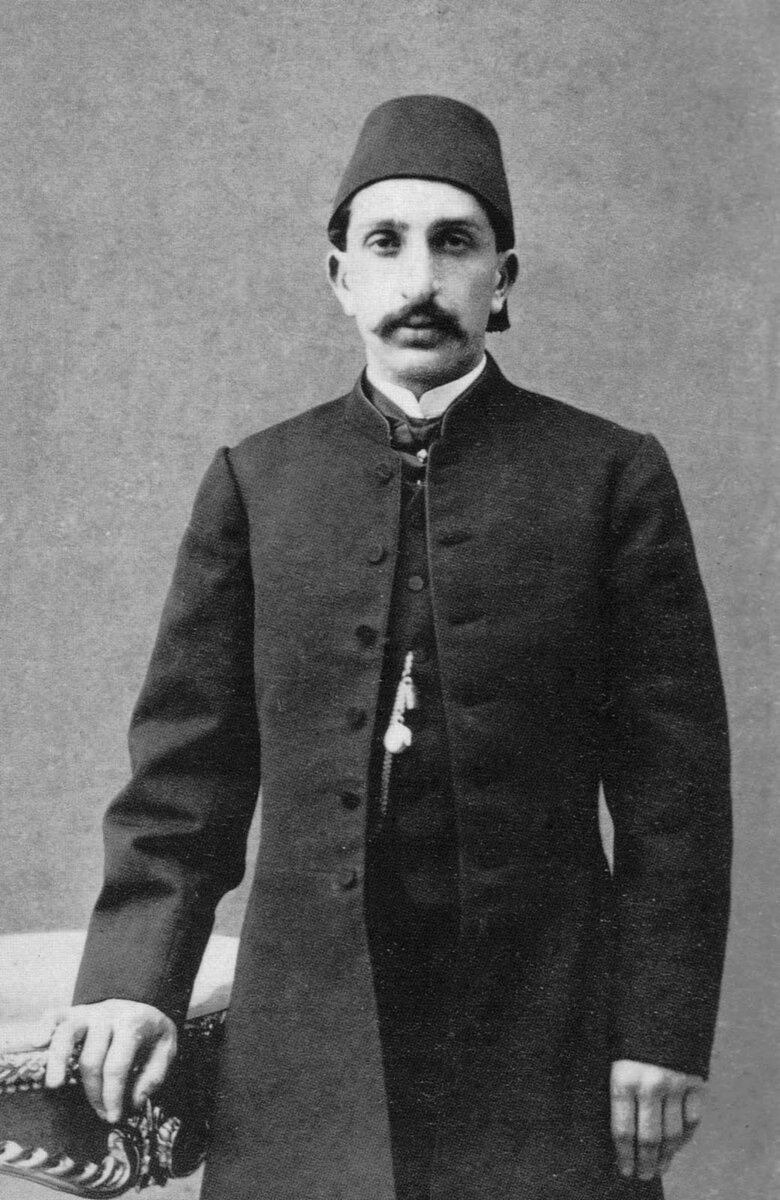 Портрет Абдул-Хамида II в  1868 году.