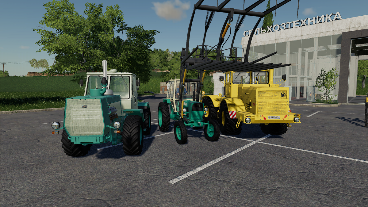 Слева на право: Т-150К, ЮМЗ-6КЛ, К-700А