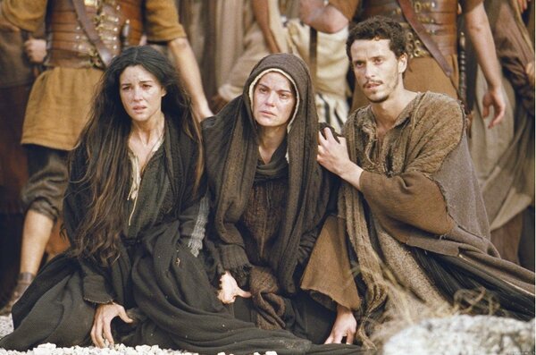 Моника Беллучи Страсти Христовы