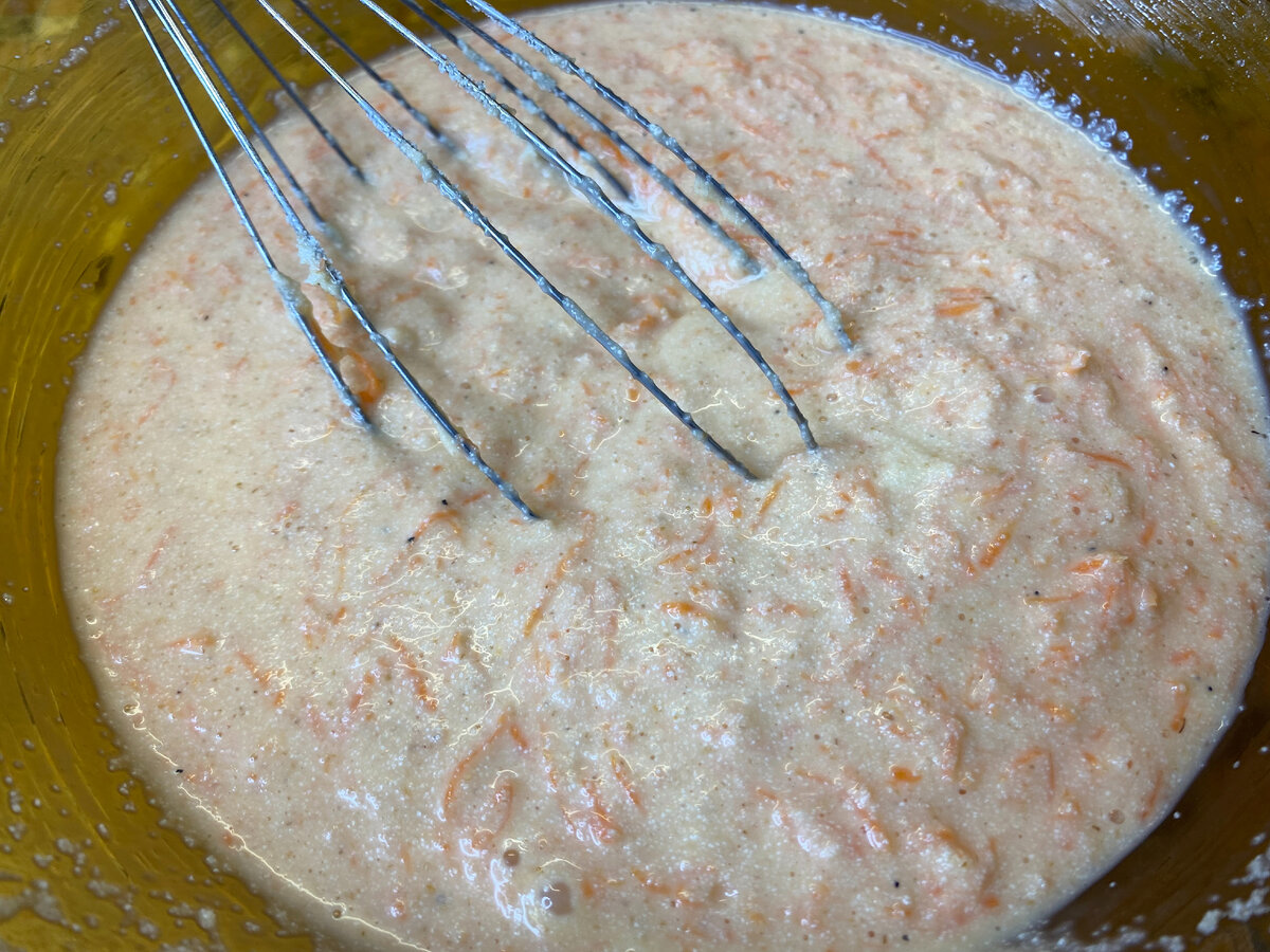 Этот рецепт морковного пирога удивит вас своей простотой и вкусом (готовится за 5 минут и без муки). Съелся буквально за час