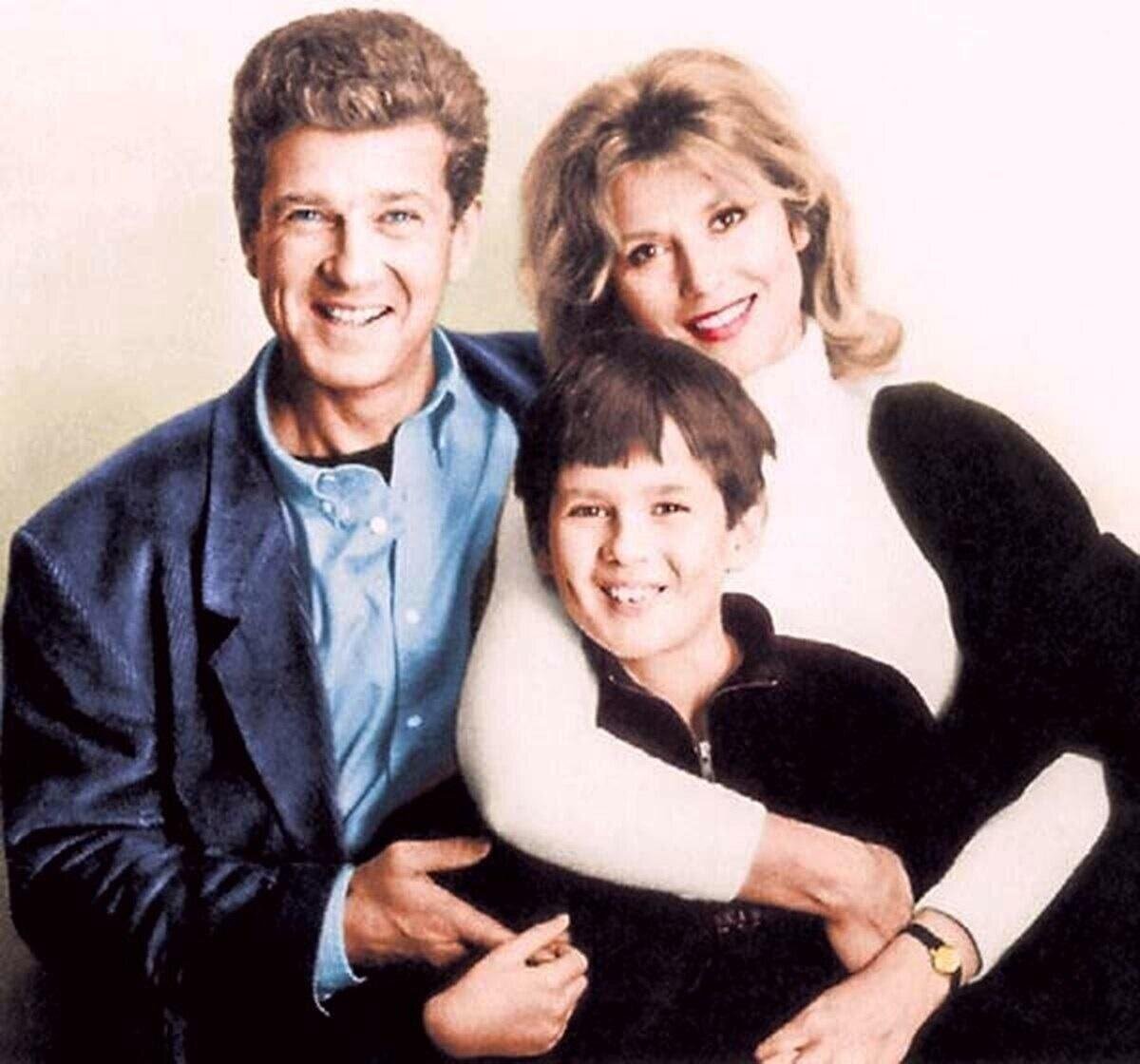 Счастливая семья, ничто не предвещало...https://avatars.mds.yandex.net