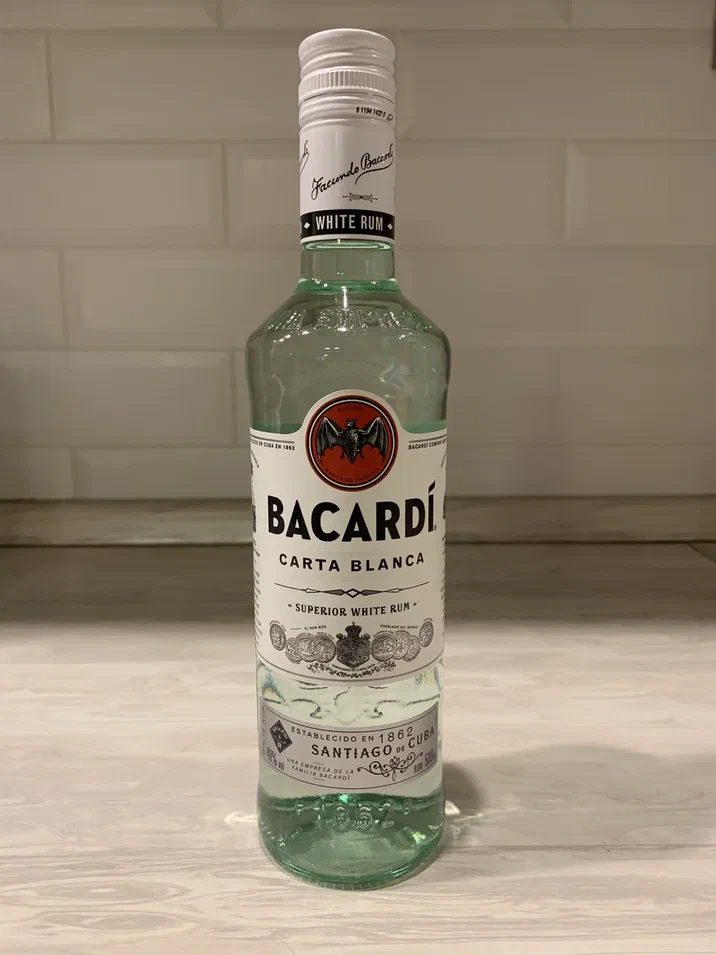 Bacardi carta blanca. Бакарди carta Blanca. Bacardi" carta Blanca, 50 мл. Коктейли с Bacardi carta negra.